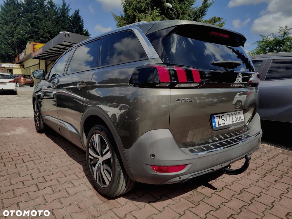 Peugeot 5008 - 9