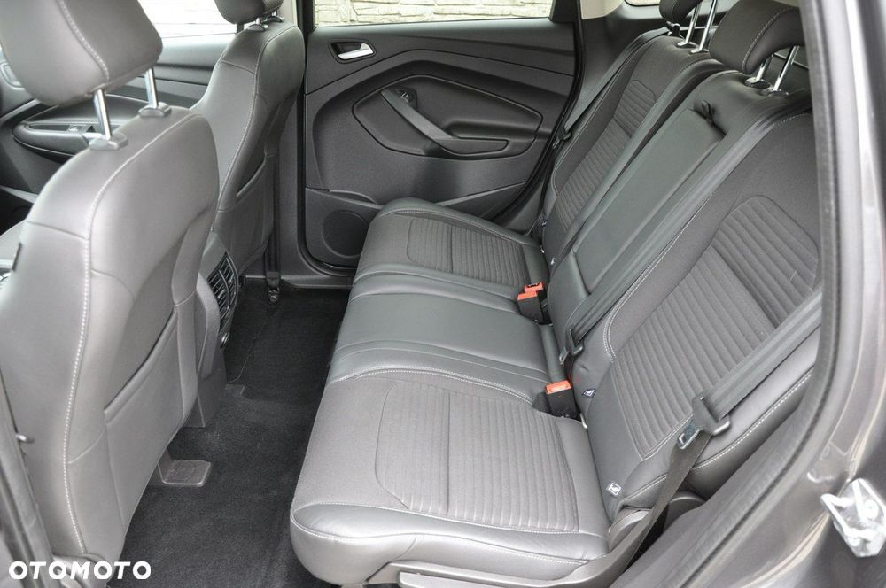 Ford Kuga 1.5 EcoBoost 2x4 Titanium - 10