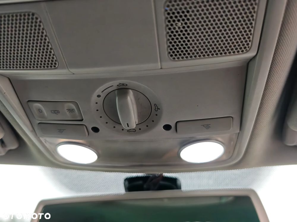 Volkswagen Passat 3.2 V6 FSI 4Motion DSG Highline - 31