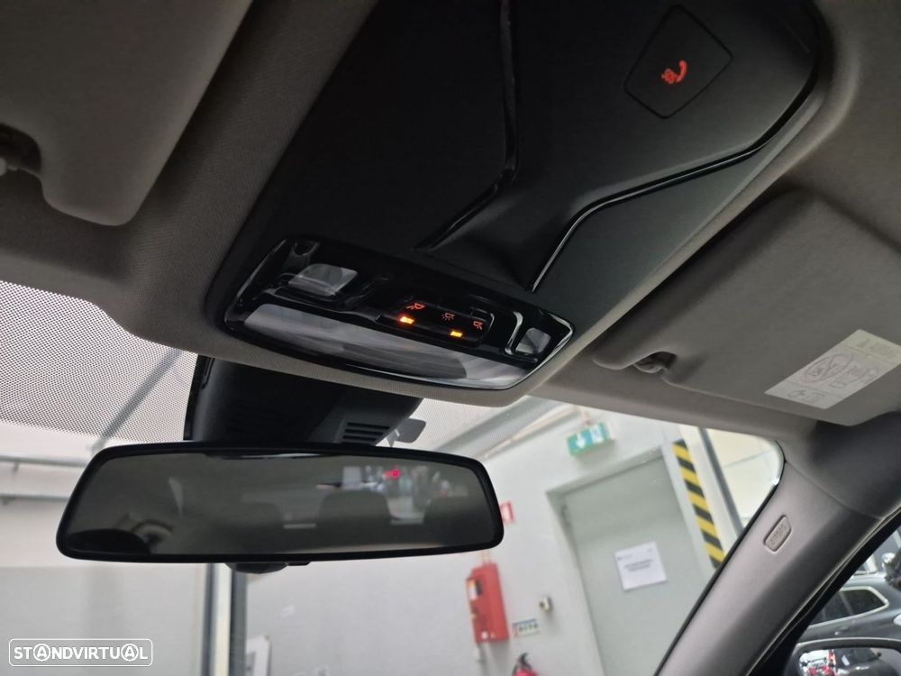 BMW 318 d Touring - 25