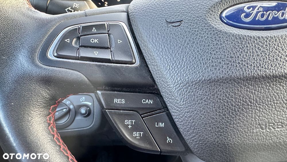 Ford Kuga 2.0 TDCi 4x4 ST-Line - 25