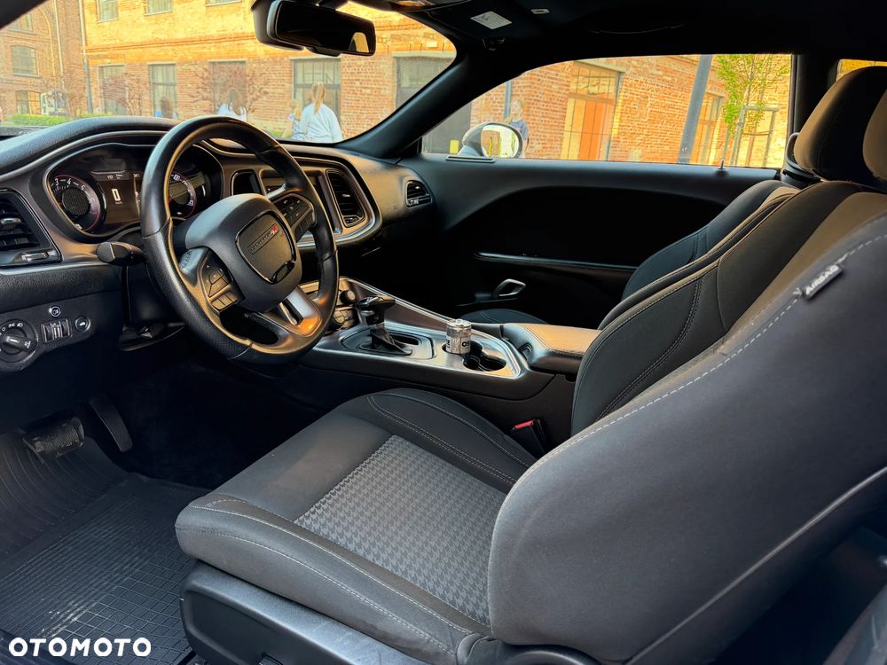 Dodge Challenger 3.6 SXT - 12
