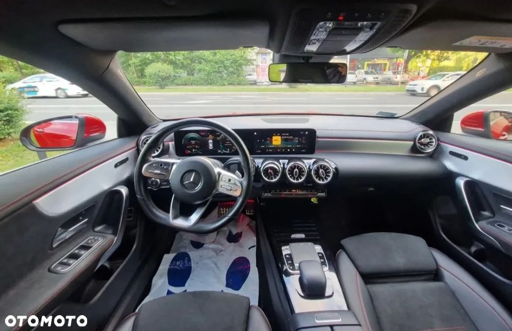 Mercedes-Benz CLA 220 4-Matic AMG Line 7G-DCT - 22