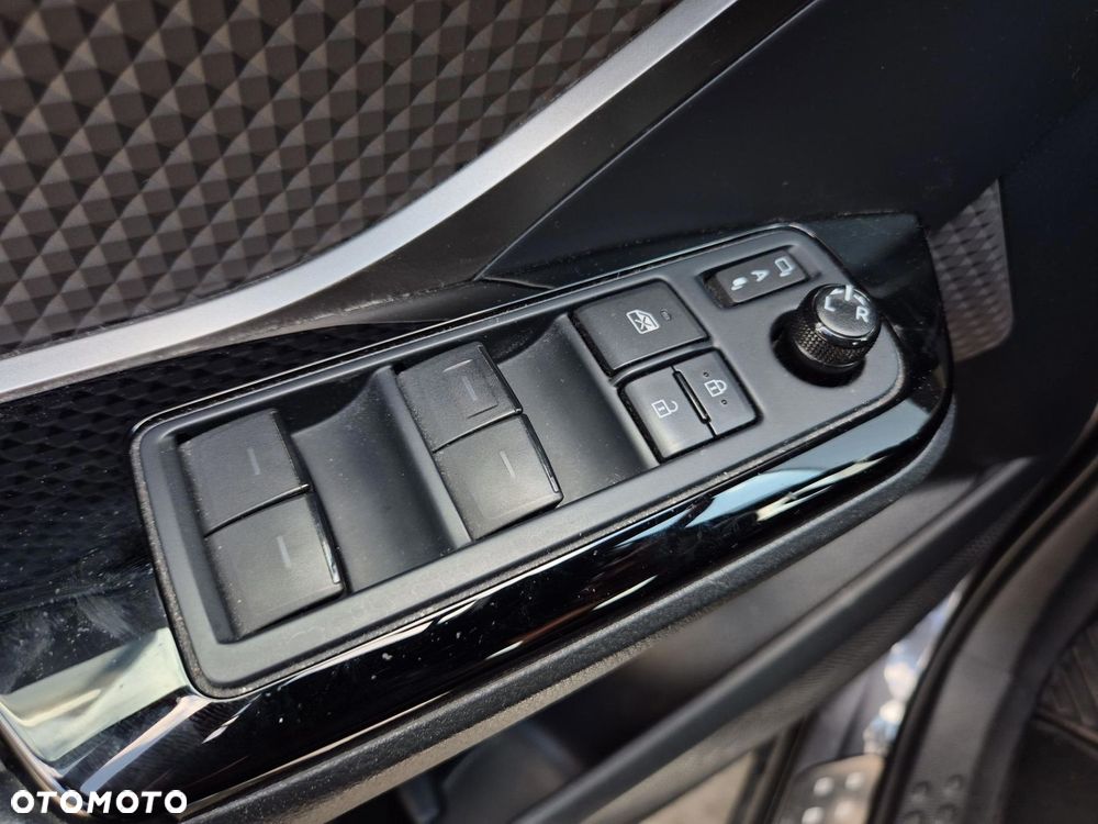 Toyota C-HR 2.0 Hybrid Executive - 25