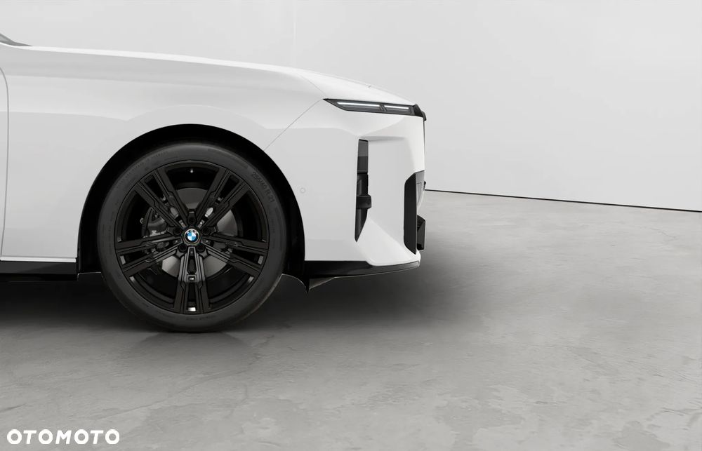 BMW Seria 7 740d xDrive - 39