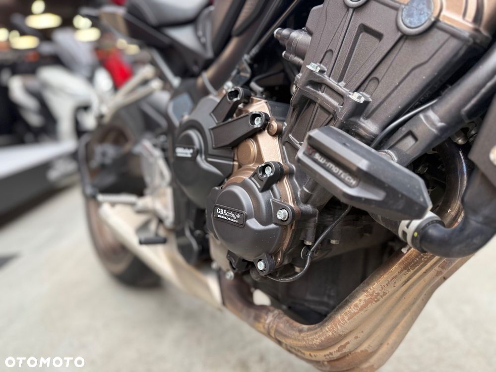 Honda CB - 11