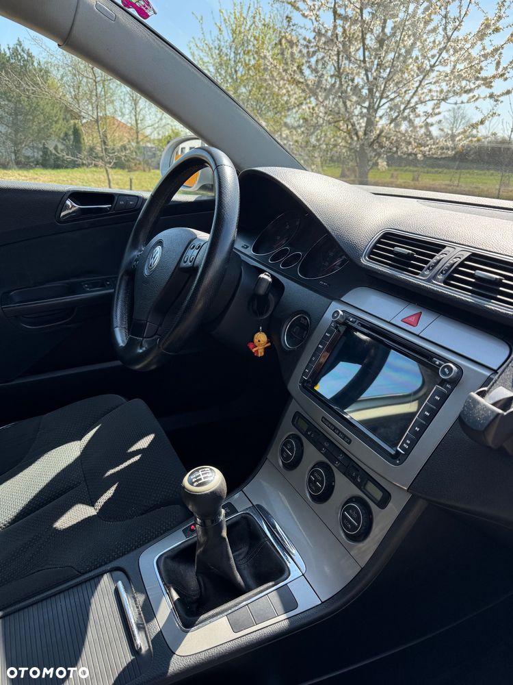 Volkswagen Passat 2.0 TDI DPF Comfortline - 16
