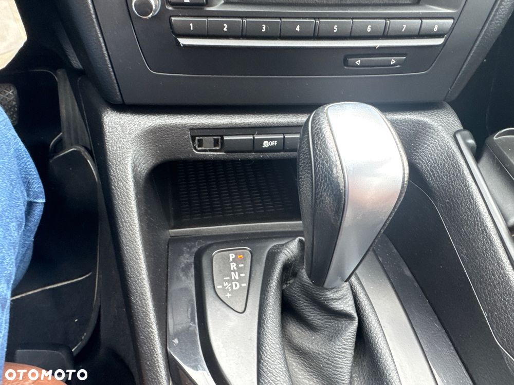 BMW X1 xDrive18d Sport Line - 14