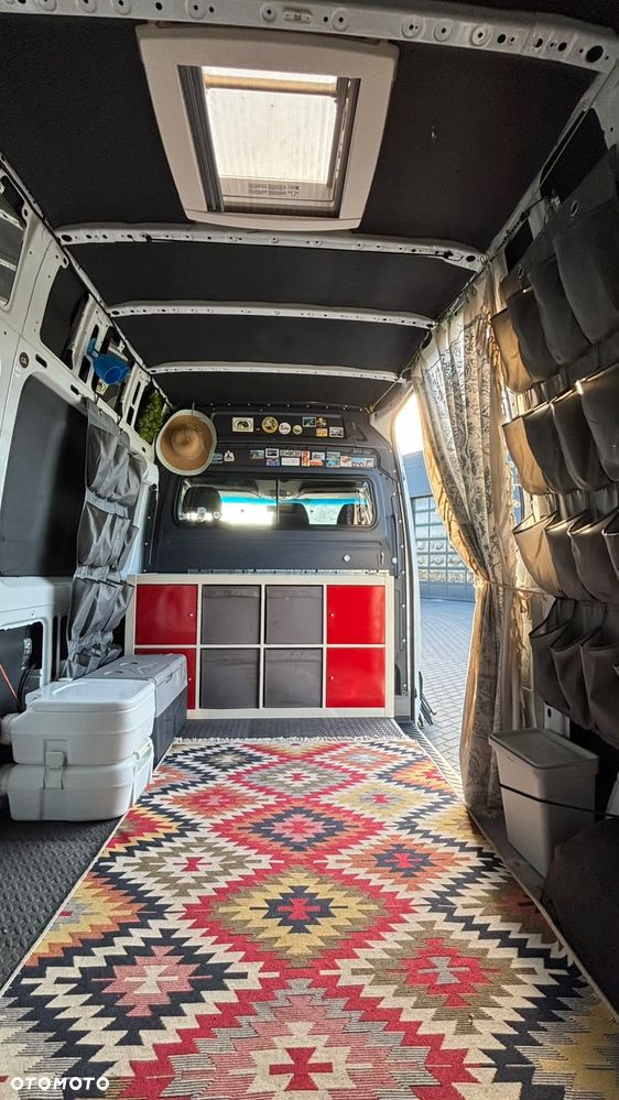 Mercedes-Benz Sprinter - 22