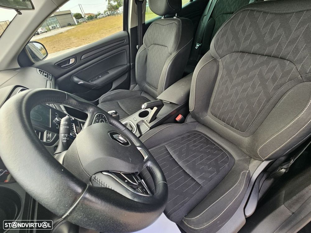 Renault Mégane 1.3 TCe Limited - 17