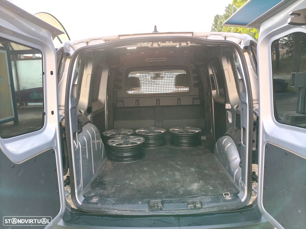 VW Caddy - 11