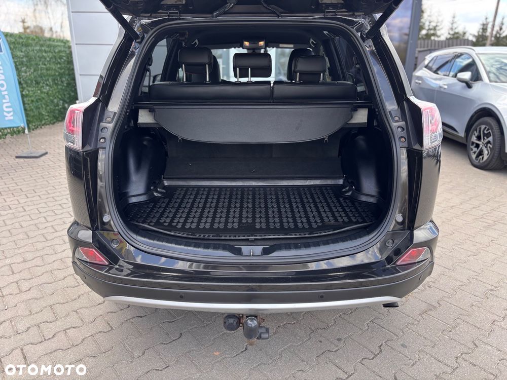 Toyota RAV4 Hybrid Style 4x4 - 38