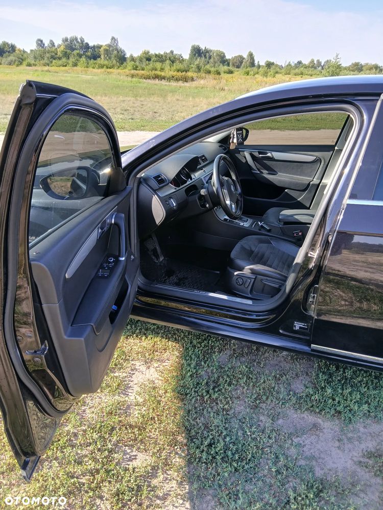 Volkswagen Passat 2.0 TDI 4Mot Highline DSG - 10