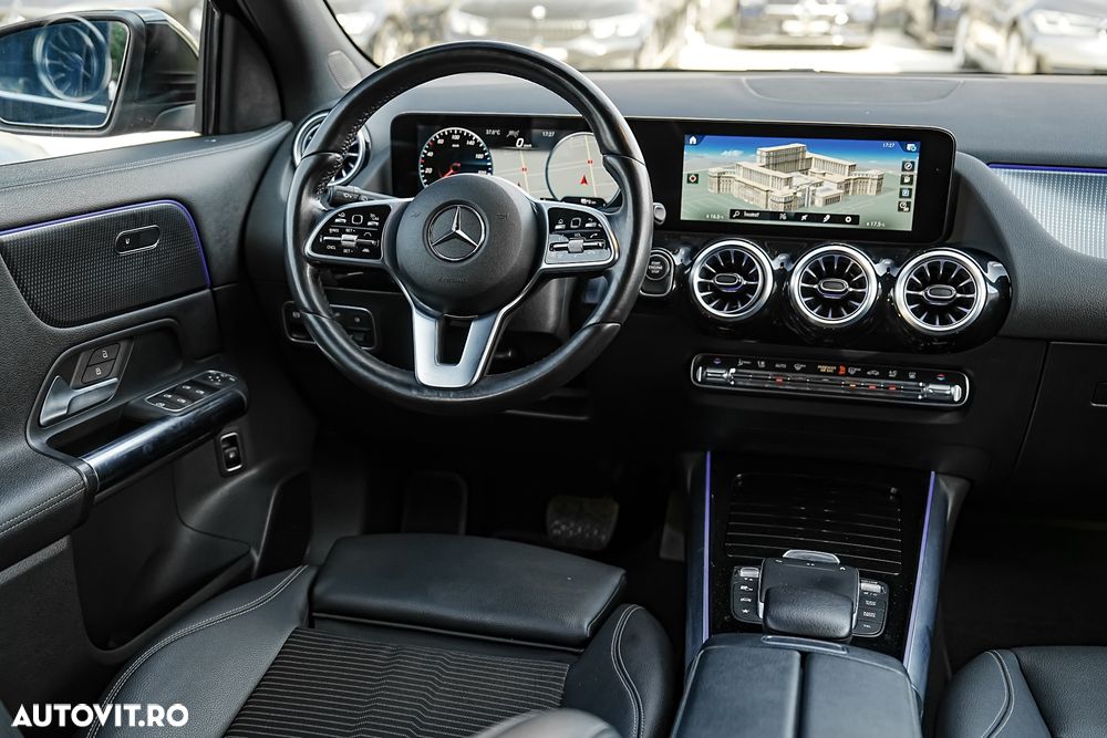 Mercedes-Benz GLA - 9