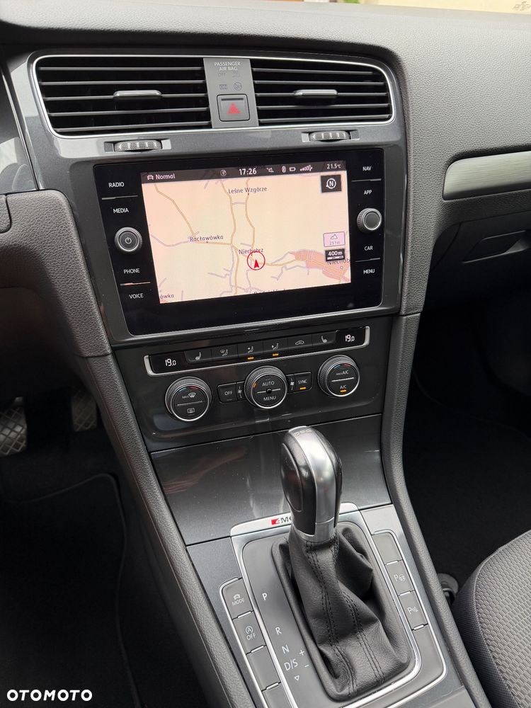 Volkswagen Golf 2.0 TDI 4Motion DSG Comfortline - 26