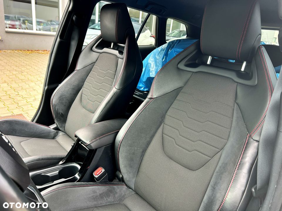 Toyota Corolla 2.0 Hybrid Executive - 14