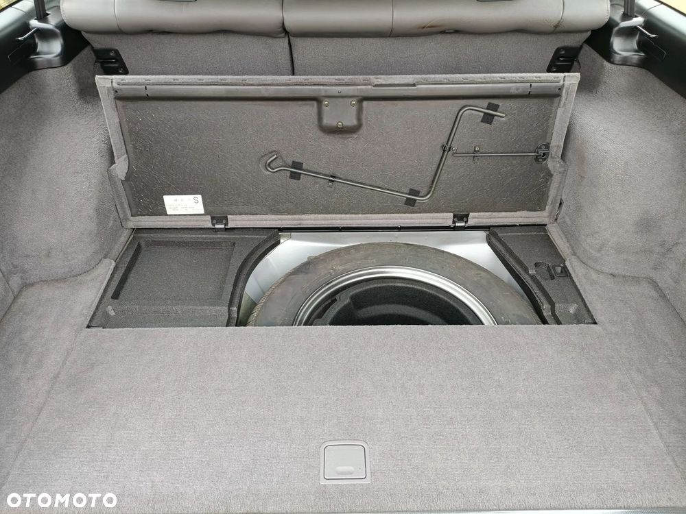 Subaru Outback 3.0 H6 - 32