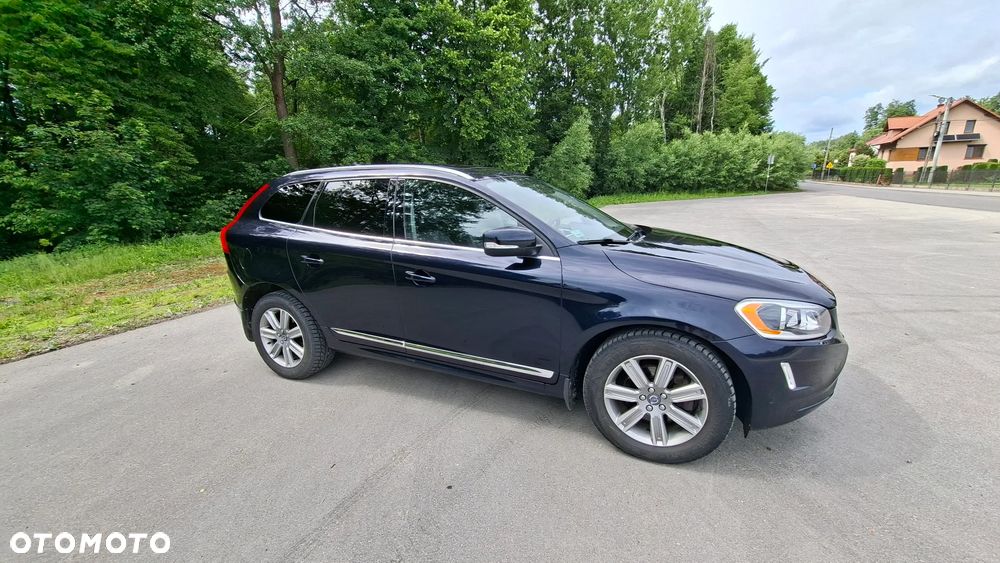 Volvo XC 60 T6 AWD Geartronic Momentum - 5