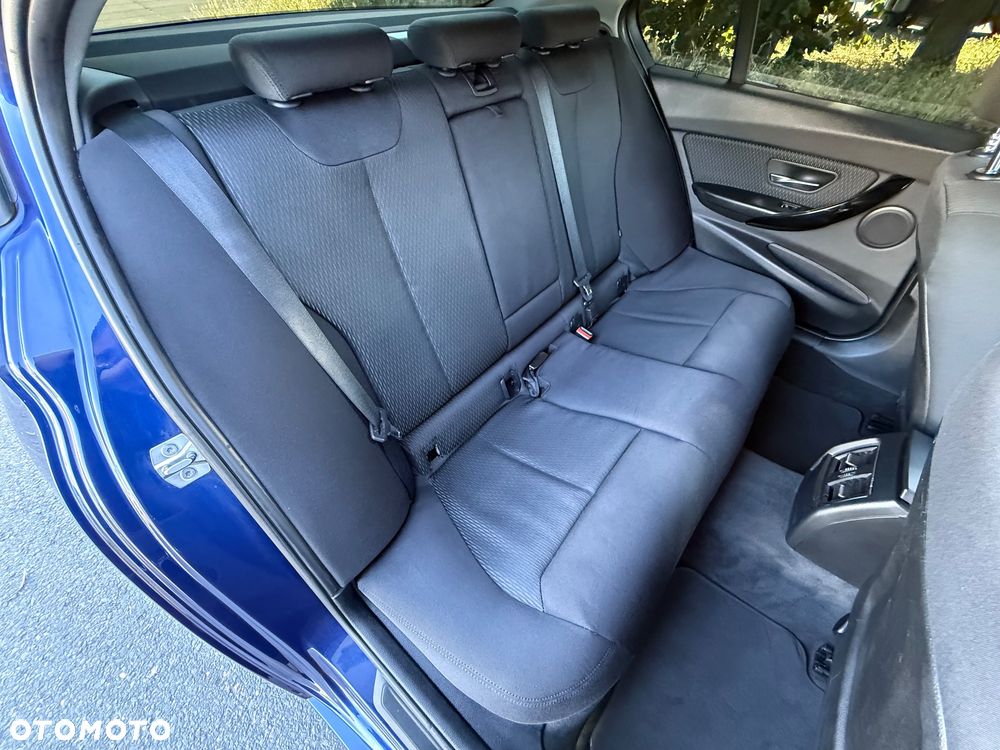 BMW Seria 3 316d Advantage - 30