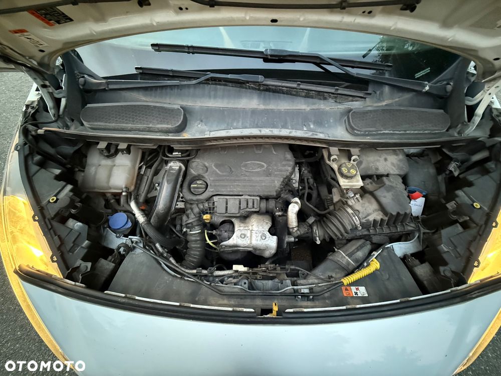 Ford Transit connect - 9