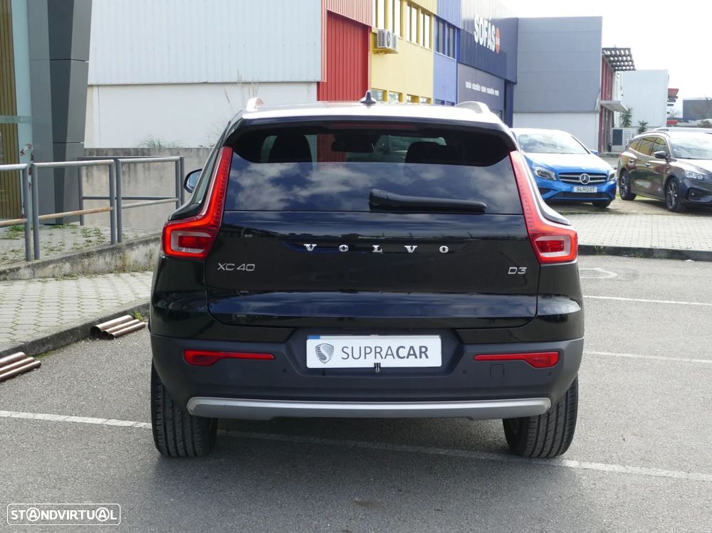 Volvo XC 40 2.0 D3 Momentum Geartronic - 4