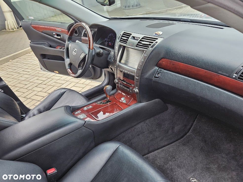 Lexus LS 2007