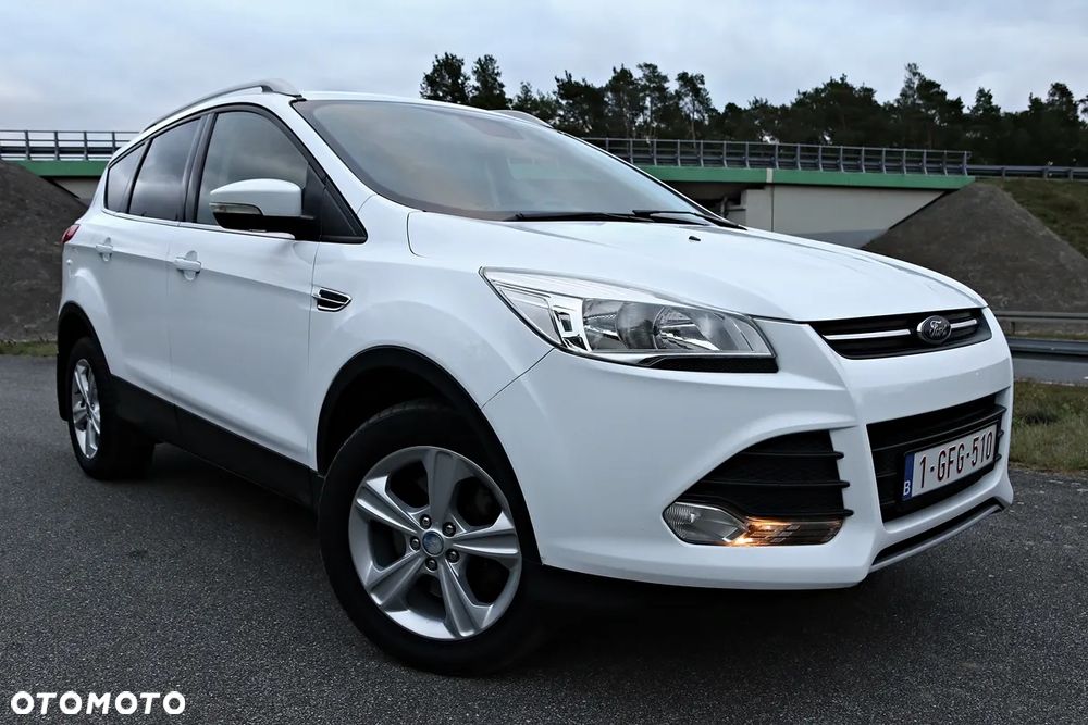 Ford Kuga 2.0 TDCi 2x4 Titanium - 19