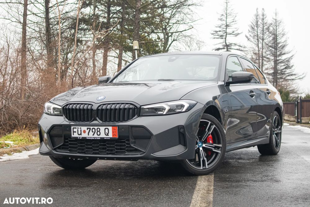 BMW Seria 3 330e Aut. M Sport - 21