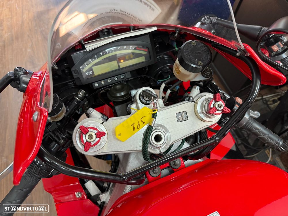 Honda VTR 1000 SP 1 - 16