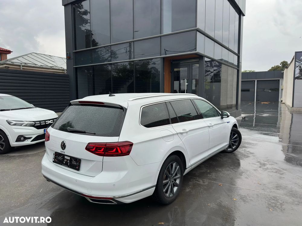 Volkswagen Passat - 8