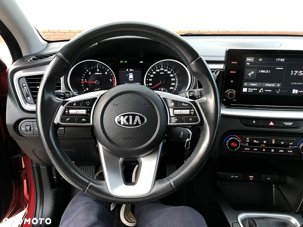 Kia Ceed 1.6 CRDi SCR L - 20