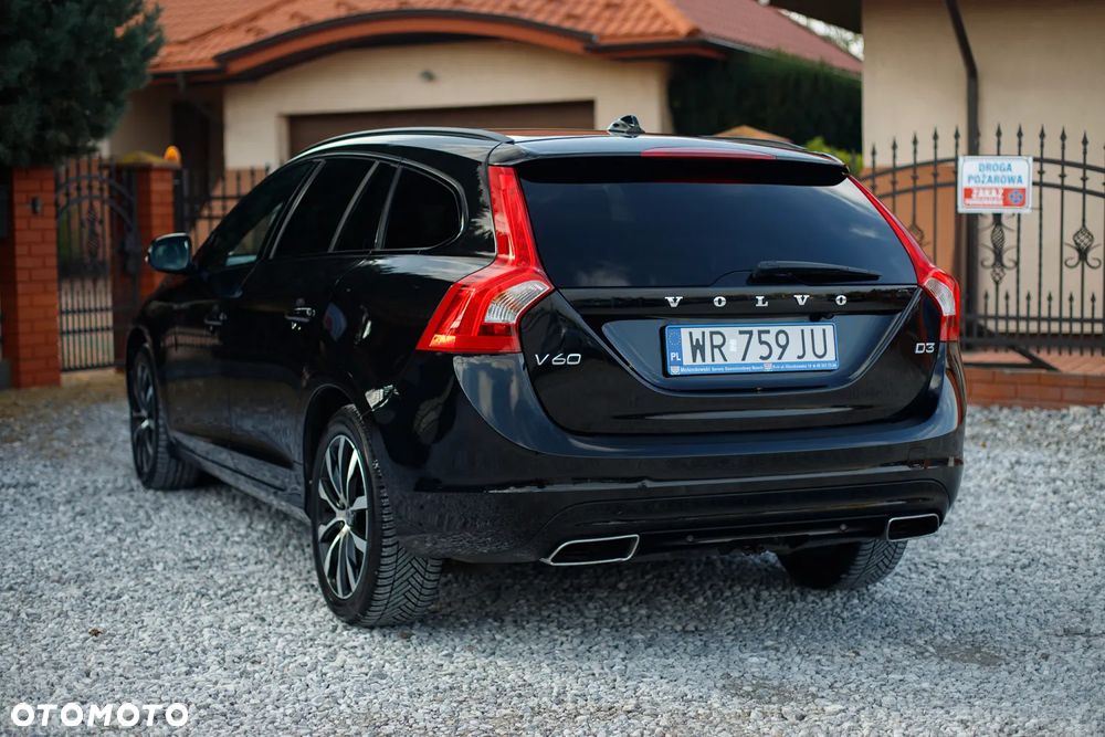 Volvo V60 D3 Summum - 10