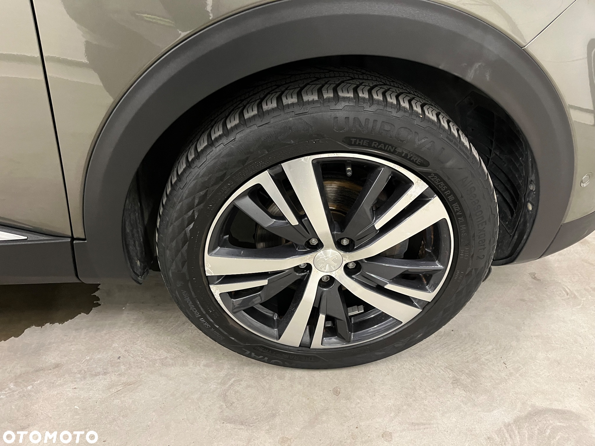 Peugeot 5008 PureTech 130 EAT8 Stop & Start Allure Business-Paket - 28