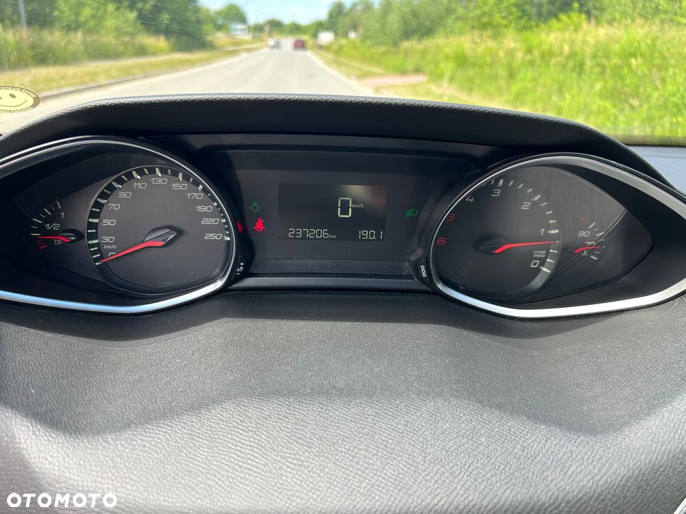 Peugeot 308 - 17