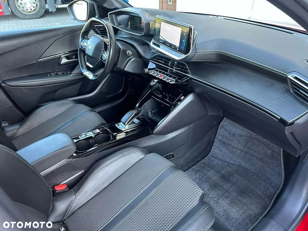 Peugeot 208 e-208 GT Line - 13