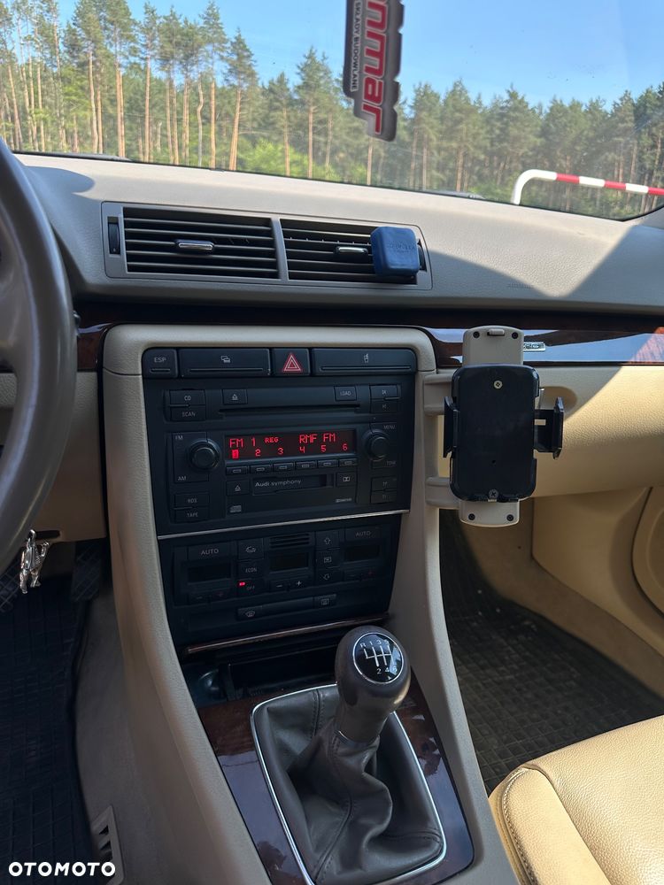 Audi A4 Limousine 3.0 TDI DPF quattro - 9