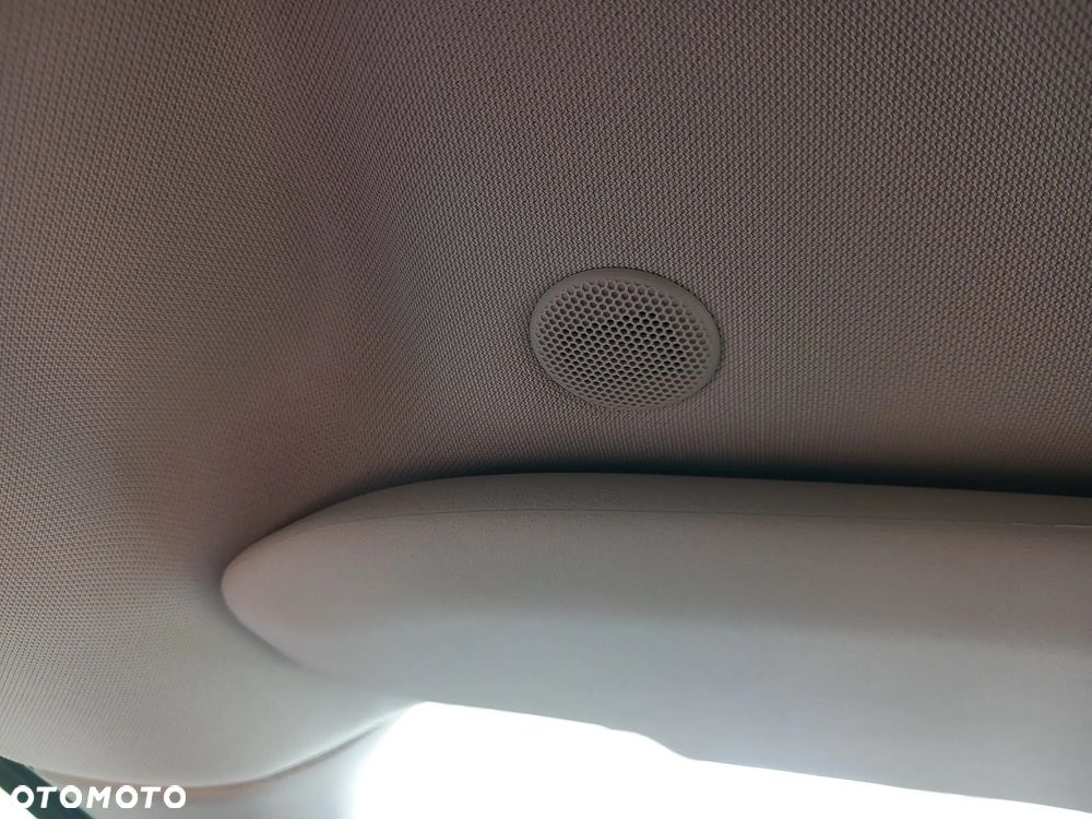 Volvo V40 D2 Kinetic - 36