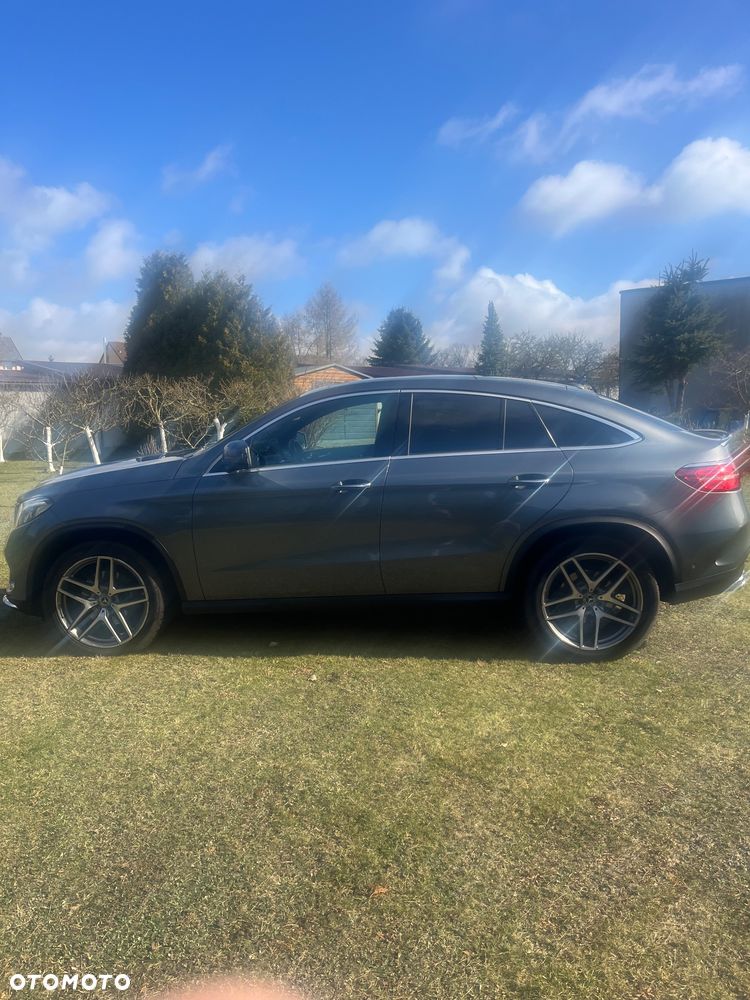 Mercedes-Benz GLE - 1