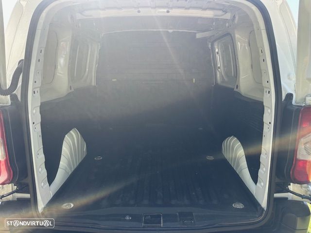 Citroën BERLINGO 3 LUGARES CX.6 VELOCIDADES - 9