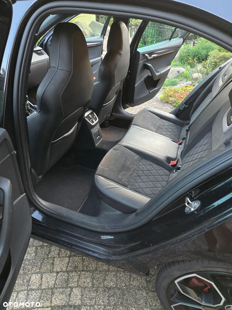 Skoda Octavia 2.0 TSI RS Challenge 245 - 6