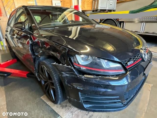 Volkswagen Golf 2.0 TSI BMT GTI Performance DSG - 5