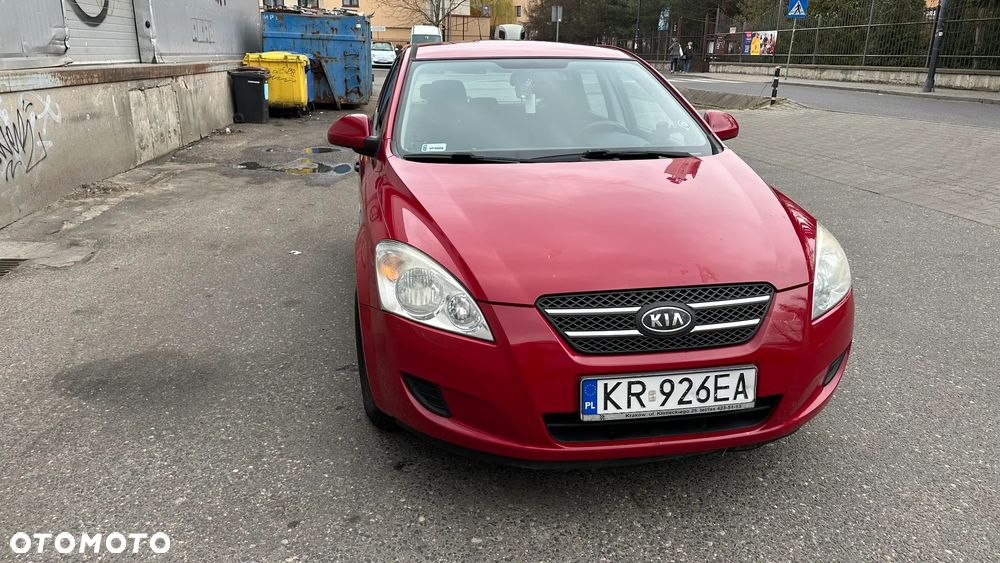 Kia Ceed - 5