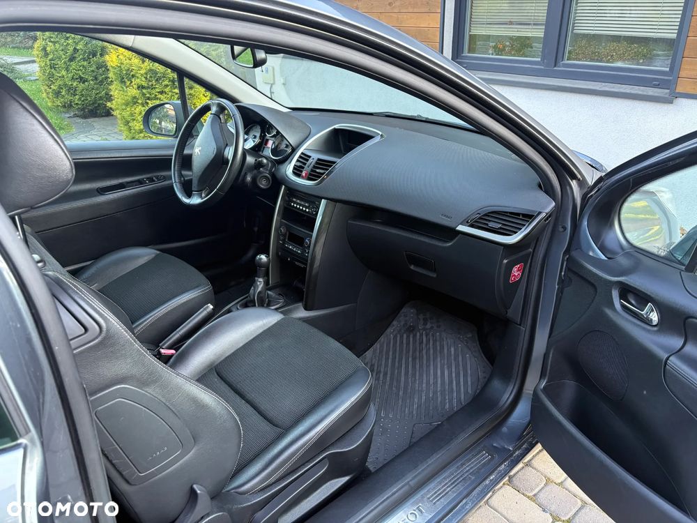 Peugeot 207 - 11