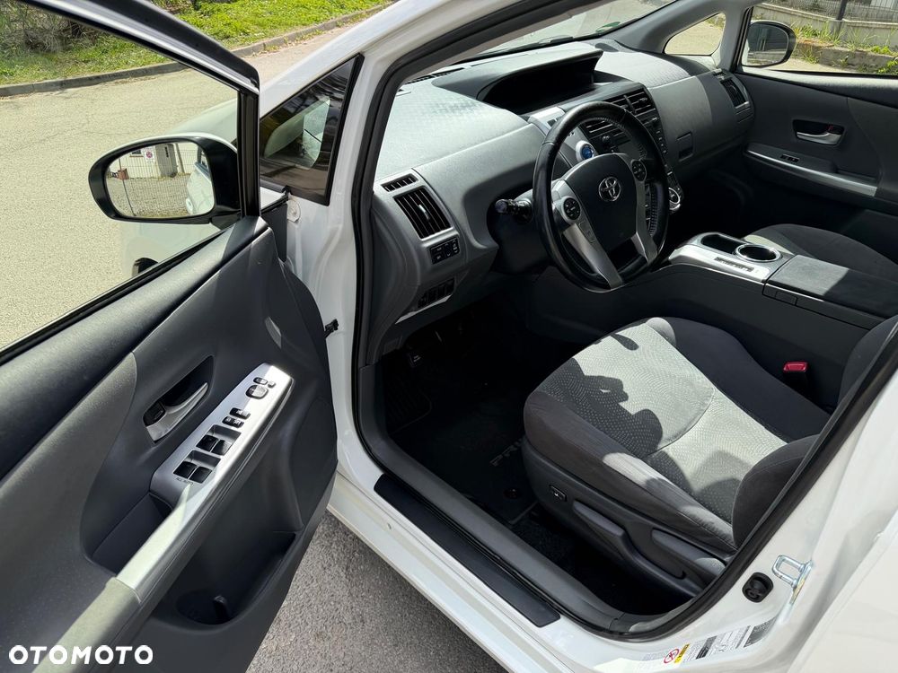 Toyota Prius+ (Hybrid) Executive - 11