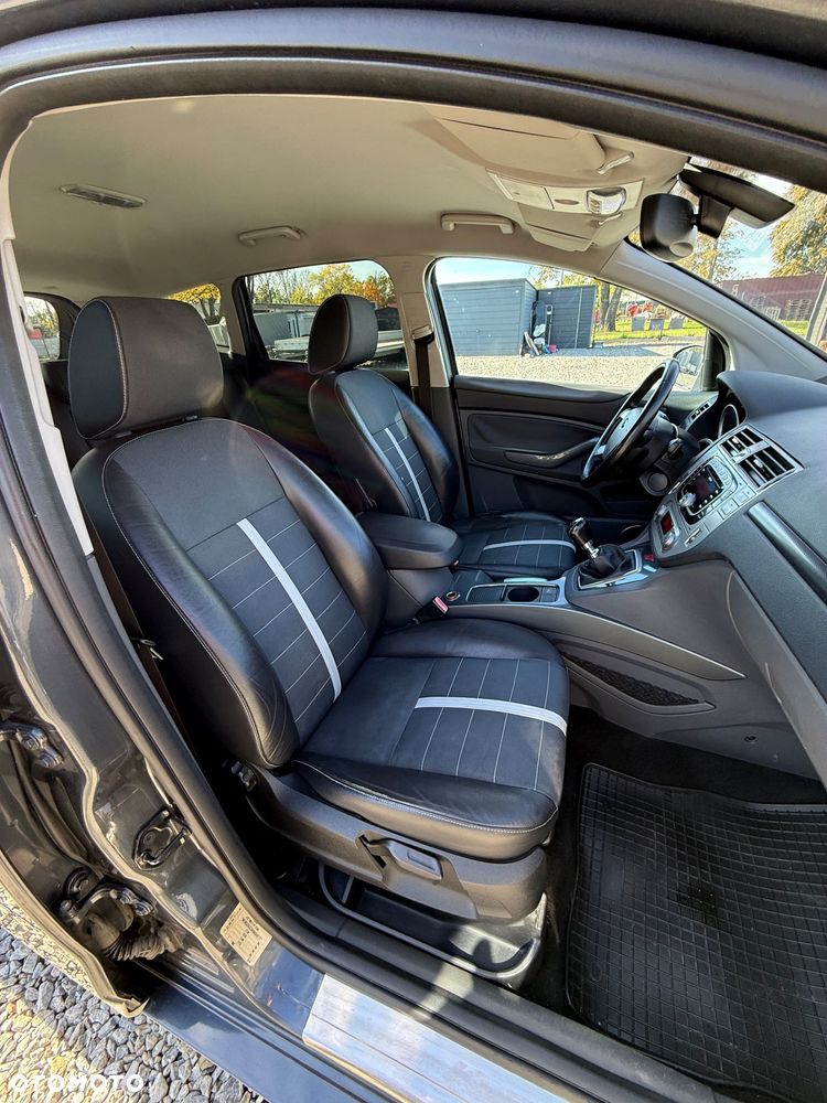 Ford Kuga 2.0 TDCi 4x4 Titanium - 23