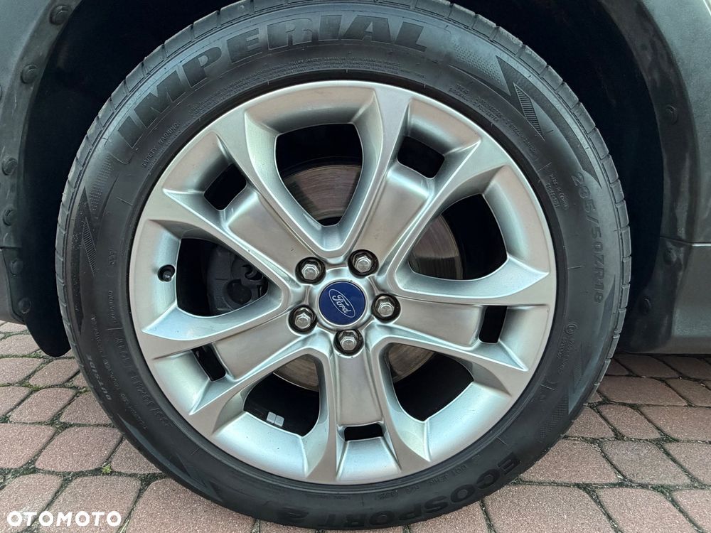 Ford Kuga 2.0 TDCi 2x4 Titanium - 11