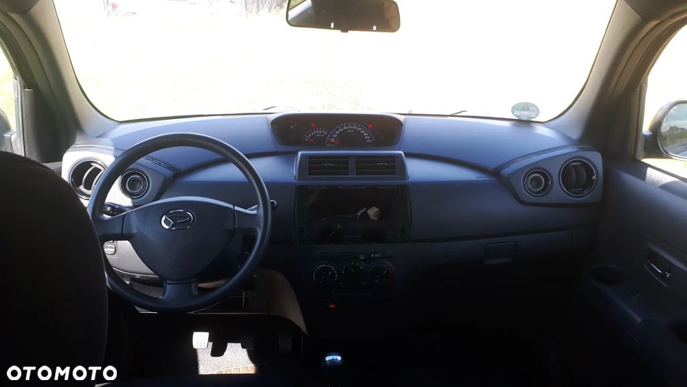 Daihatsu Materia 1.5 black edition - 10