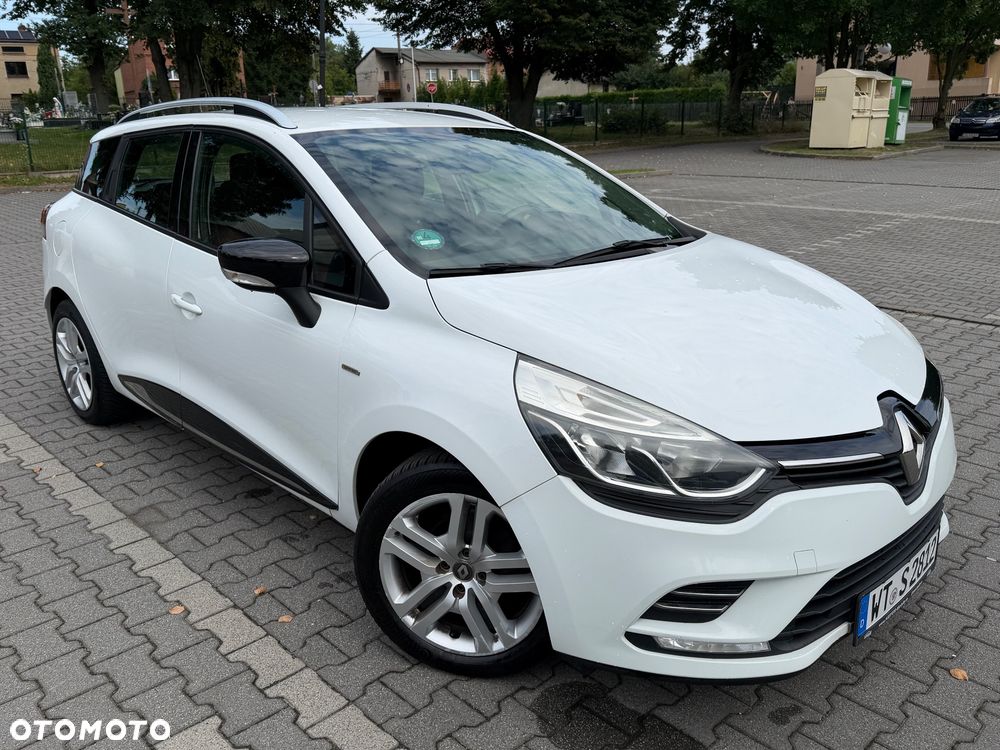 Renault Clio 1.2 16V 75 LIMITED - 10