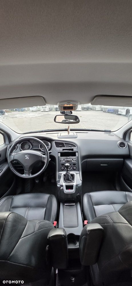 Peugeot 5008 - 12