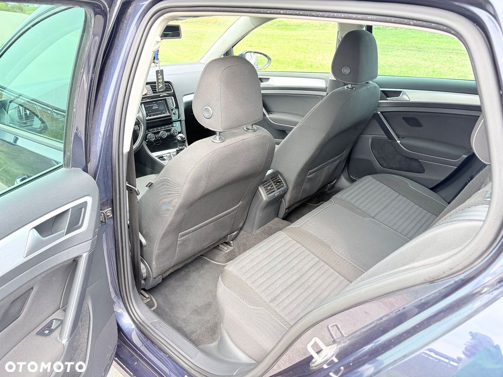 Volkswagen Golf - 9